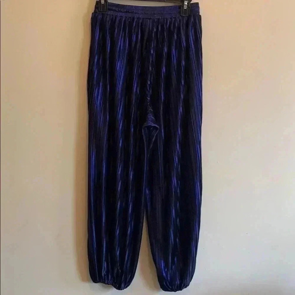 Urban Outfitters women’s Fun Party Pants. - Picture 2 of 5